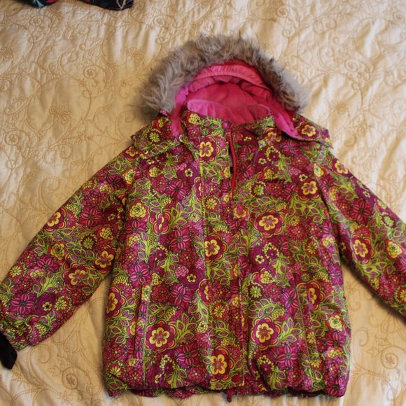Beautiful and comfortable kids ski jacket and pant set for 10 y.o./140 cm - Picture 6 of 7